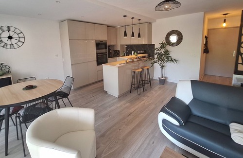 Saint-Cyr-sur-Mer Apartment | Trois Pièces , Terrasse, 15' à Pied de la mer