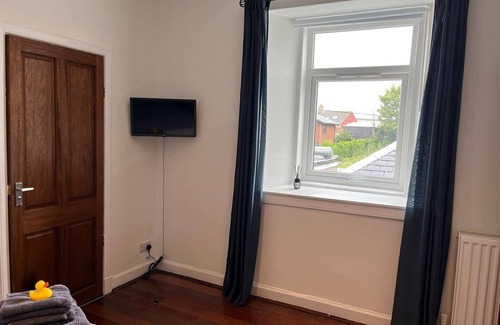 Troon Apartment | Troon town centre apartment. Great for golf, beach, coastal walks and much more.
