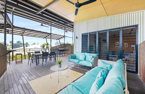 Parap Villa | Tropic Pavilion - Breezy Designer Retreat near Beach