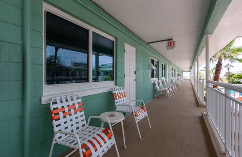 Treasure Island Condo | Tropic Terrace #37 - Beachfront Resort