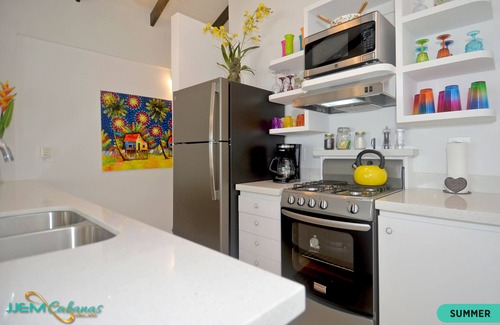 Placencia Hotel | Tropical 1 Bedroom Cabana on Private Oasis