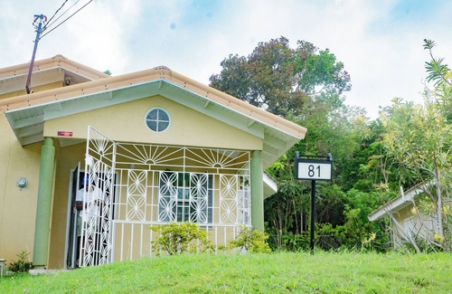 Mammee Bay House | Tropical 1BR Villa | Private Yard, Gated Estate near Dunn’s River Falls