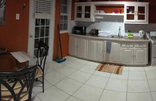 Orange Hill Apartment | Tropical Apartments Tobago : Coral Apt