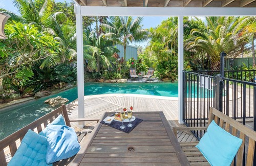 Anna Bay House | Tropical Beach Hide Away - inground pool, 2min walk to ocean foreshore & parks