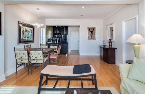 Palm Beach Condo | Tropical Ocean View of Palm Beach
