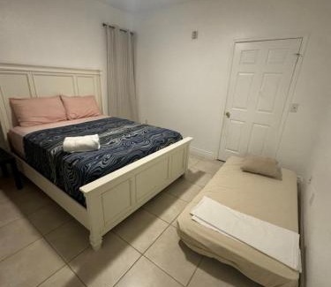 Metro West Bed & Breakfast | Tropical Paradise - Private Room with Pool