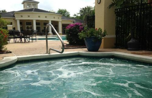 Metro West Bed & Breakfast | Tropical Paradise - Private Room with Pool