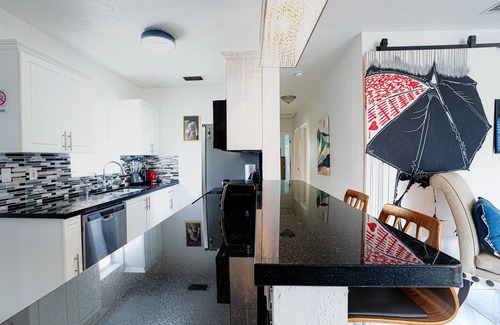 North Miami Beach House | Tropical Retreat. Stunning Home in North Miami Beach.