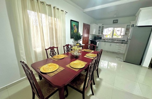 Sector 2 House | Tropical Serenity in La Ceiba