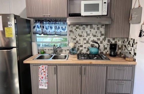 Puerto Nuevo House | Tropical Tiny House with Pool and close to beach.