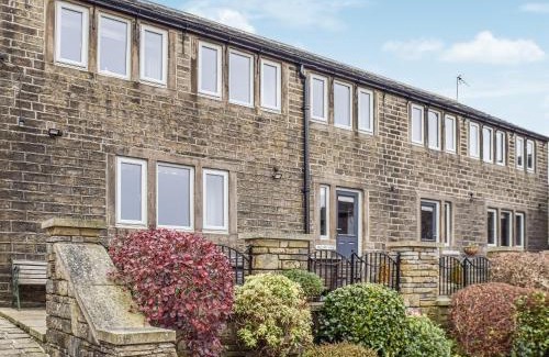 Holmfirth House | Trough Cottage - Uk48424