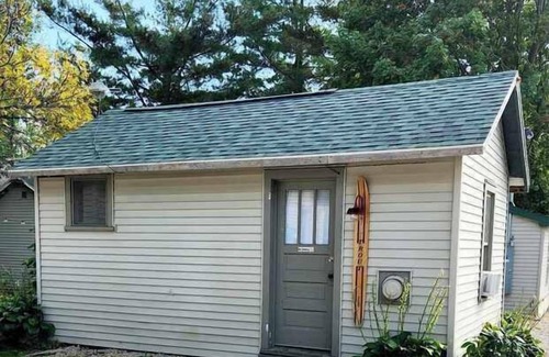 Fremont House | Trout Cabin - Waterfront resort on Fremont Wolf River