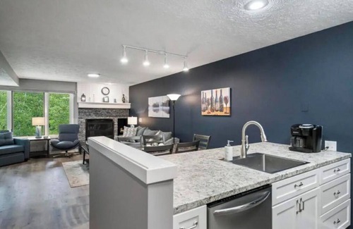 Harbor Springs House | Trout Creek Resort/Golf/Pool/Hot tub/Sauna/Pet friendly