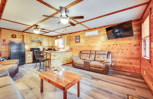 Troy Cabin | Troy Cabin w/River Access: Fish, Kayak & More!