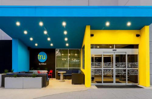 Dallas Design District Hotel | Tru By Hilton Dallas Market Center
