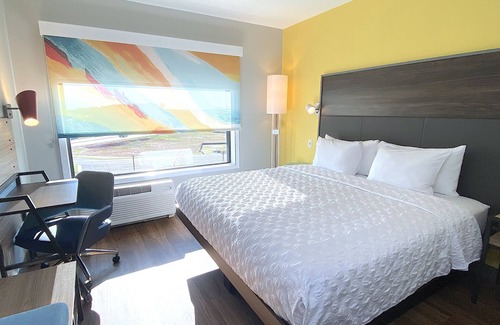 Brentsville Hotel | Tru by Hilton Manassas