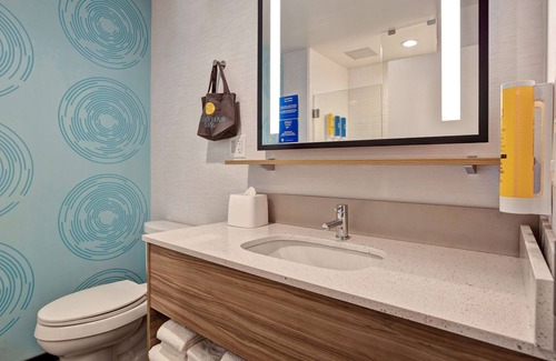 Brentsville Hotel | Tru by Hilton Manassas