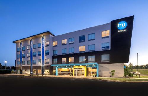 Brownstown Hotel | Tru By Hilton Yakima Airport