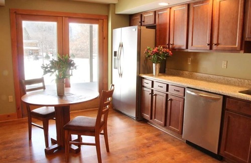 Naples Cabin | True Log Cabin Living at Bristol Mountain - Cabin Culture Unit A