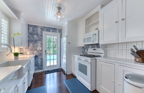 Sunshine Park House | True Luxury Palm Beach – A Designer’s Sanctuary!