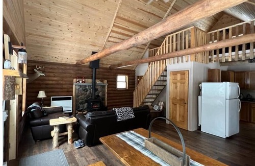 Newberry Cabin | True North - Cozy log cabin in the woods off the grid near Tahquamenon Falls