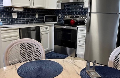 Beach Haven Condo | True Oceanfront-Fabulous Views Free Beach Badges & Wifi