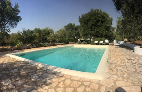 Ceglie Messapica House | TRULLO CINCIARELLA, 10x5mt. SALT WATER POOL, 2 acres olive trees, STARLINK wifi