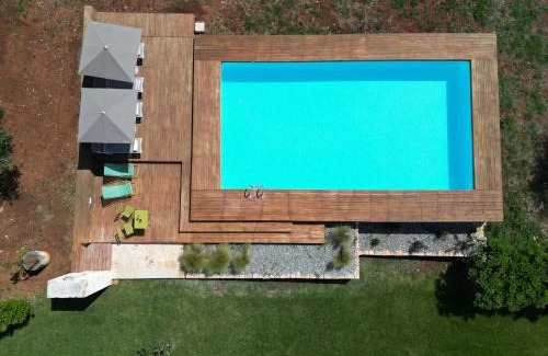 San Michele Salentino Apartment | Trullo dei Sogni con Piscina e Jacuzzi