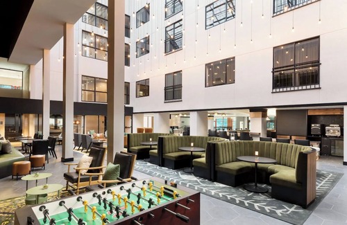 Brookline Hotel | Truly Comfortable Room for Boston's Cultural Travels! Near Fenway Park