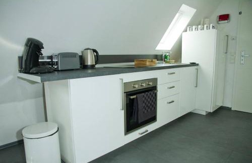Dortmund Apartment | TRUTH Studio - Küche - Top Internet - Parkplatz - Modern