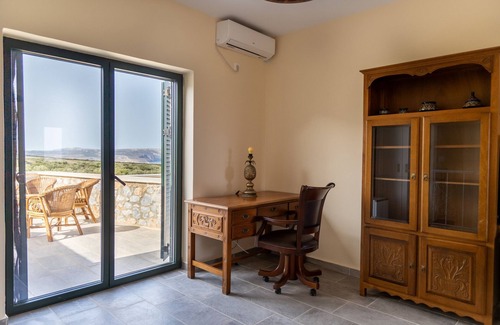 Omales Apartment | Tsopakas Artsi maisonette,Near tavern,Beach,Mani