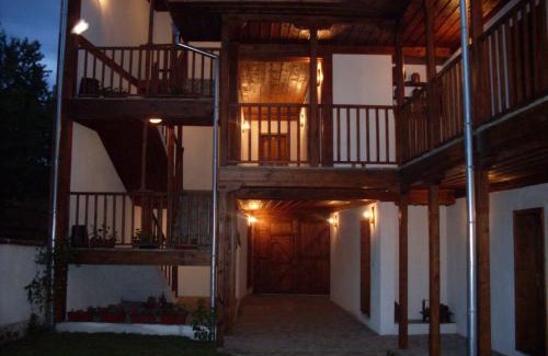 Kalofer House | Tsutsovi House