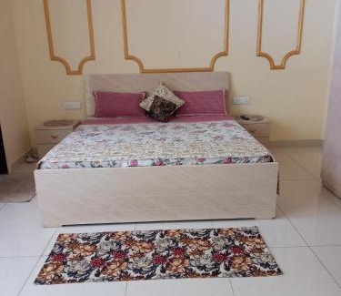 Jaipur Bed & Breakfast | TT Homes Homestay for Cozy Family Stay in Jaipur