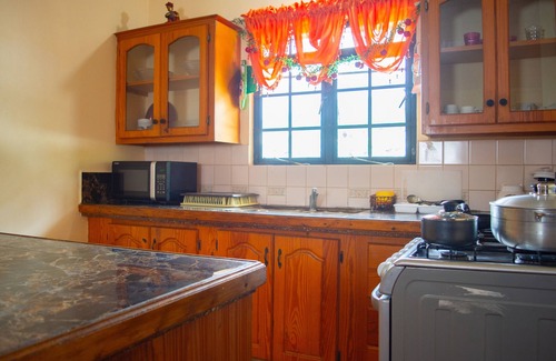 Tacarigua Villa | COZY, WARM & SAFE 2BEDROOM VILLA. BEST BREAKFAST