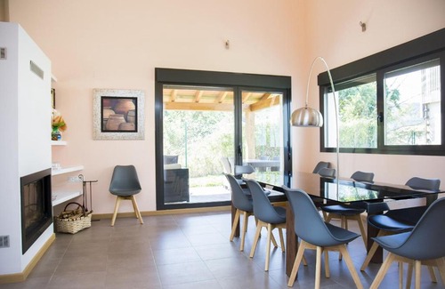 Longuida Villa | TuApartamento Casa Lónguida by Clabao