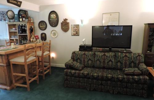 Victoria Harbour Bed & Breakfast | Tucked Inn the Harbour B&B