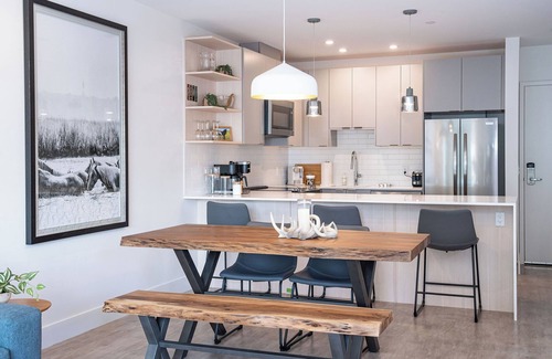 Revelstoke Condo | Tucker's Place - Private Hot Tub