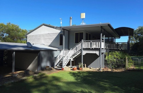 Rathdowney House | Tuckeroo House and Gardens