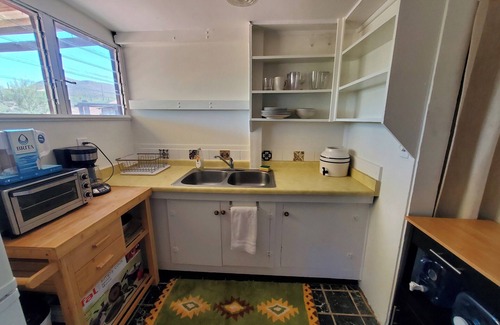 Tucson Cabin | Tucson Desert Crystal Cabin Historic Ranch 2BR with Amazing Mountain View