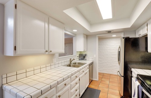 Catalina Del Rey House | Tucson Townhome w/Private Patio & Mtn Views!