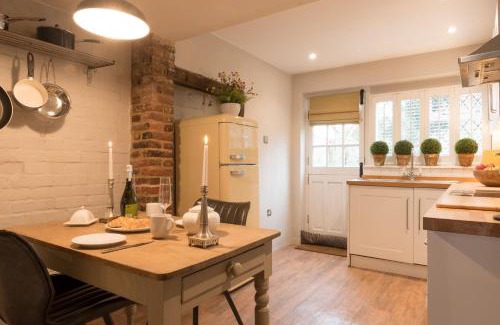 Long Melford House | Tudor Cottage