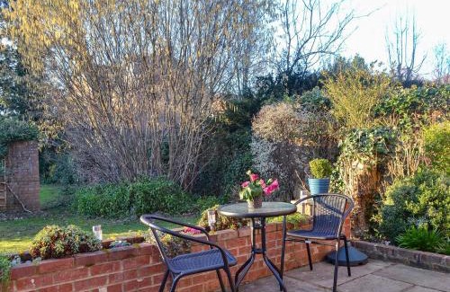 Romsey House | Tudor Cottage