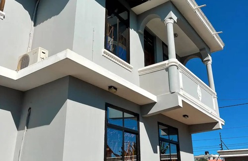 Tunguu House | Tunu Homestay And Apartment