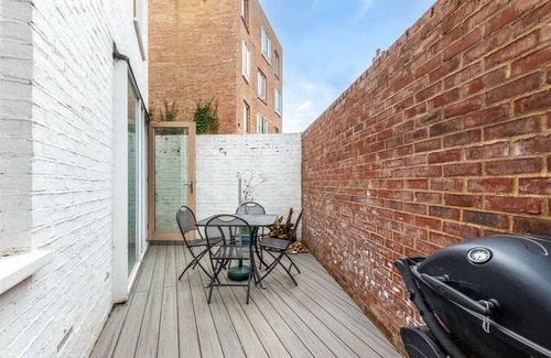 Southwold Apartment | Turnstones - Two Bedroom Apartment, Sleeps 4