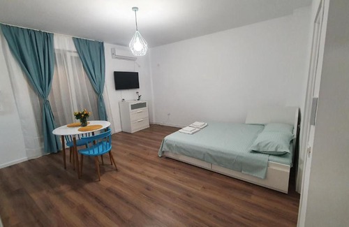 Mamaia-Sat Apartment | Turquoise Apartment