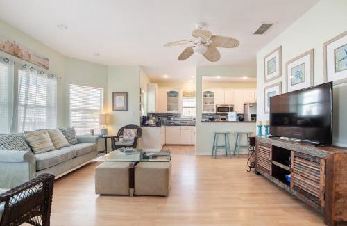 Royal Dunes House | Turquoise Treasure - Boardwalk to the Beach Beach Gear Credit