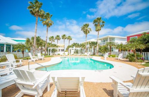 Royal Dunes House | Turquoise Treasure - Boardwalk to the Beach Beach Gear Credit