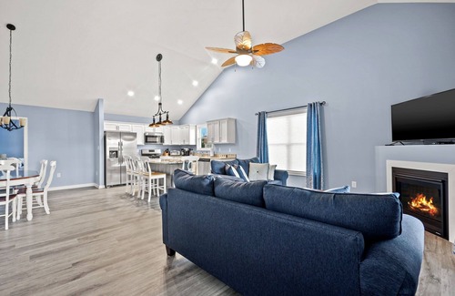 Captain's Cove House | Turtle Bay - Waterfront; Screened porch!
