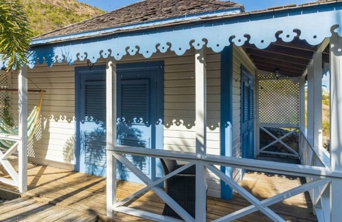 Frigate Bay Cabin | Turtle beach White House (2)cute romantic cottage