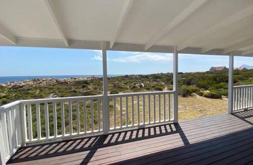 Elgin House | Turtle Creek in Pringle Bay